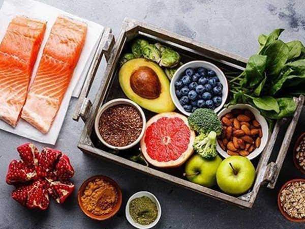 Nên tránh ăn gì trước khi thi đấu bóng đá