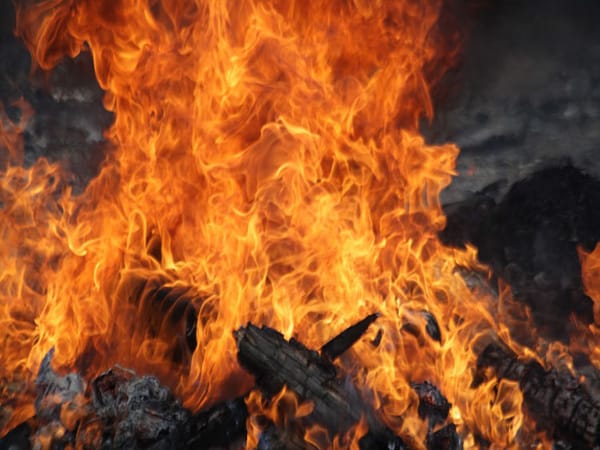 Nằm mơ thấy lửa nên chọn số gì gặp may