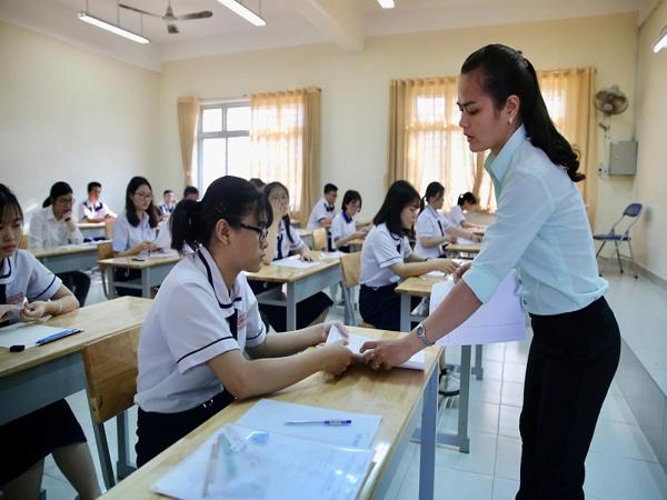 Mơ thấy đi thi là điềm báo gì