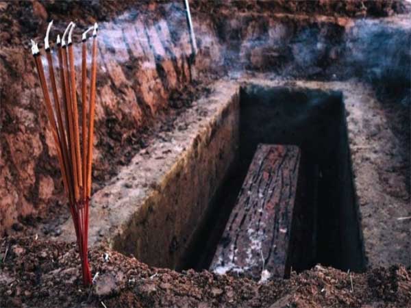 Nằm mơ thấy bốc mộ đánh con gì - Ý nghĩa chiêm bao thấy bốc mộ