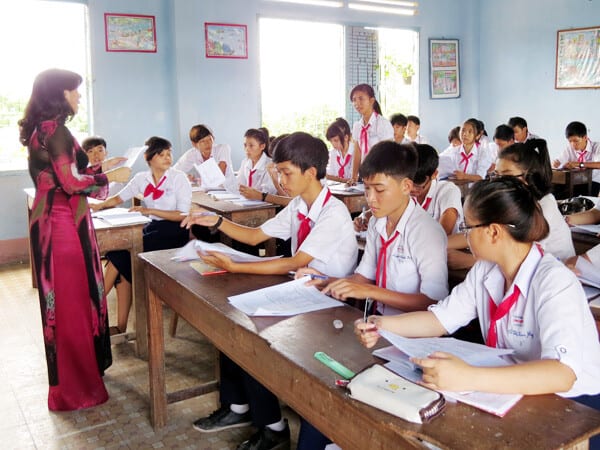 Nằm mơ thấy bạn cùng lớp đánh con gì vượng phát?