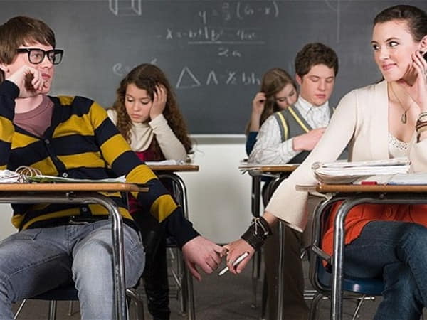 Nằm mơ thấy bạn cùng lớp chọn con gì phát tài phát lộc