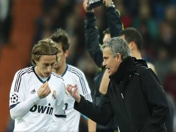 Tin Real 23/12: Modric được cho rơi vào tầm ngắm của AS Roma