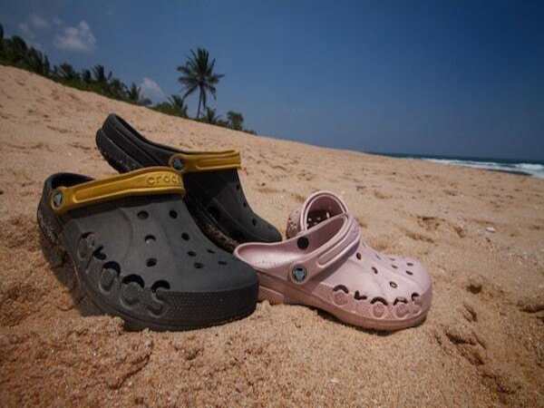 Đánh con gì may mắn khi mơ thấy đôi dép