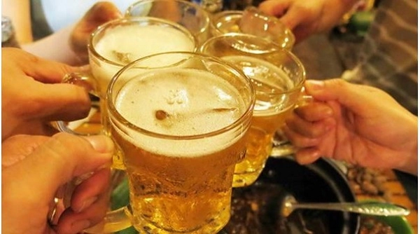 Mơ thấy ăn nhậu đánh con gì? Điềm báo gì may hay xui?