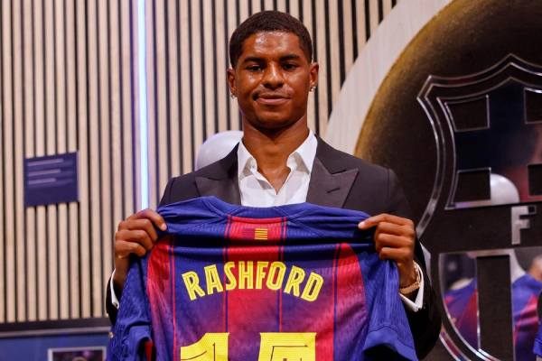 Bóng đá QT: Barca ký tân binh thứ tư không tốn phí