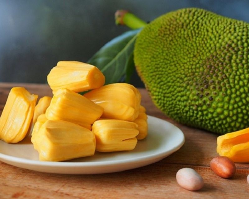 Mộng thấy được người khác mời ăn mít